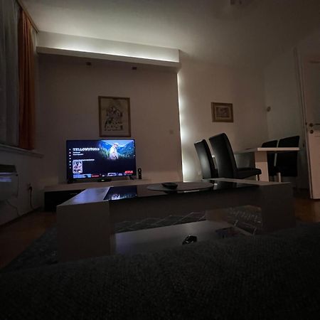 Central Bank Apartment Сараево Экстерьер фото